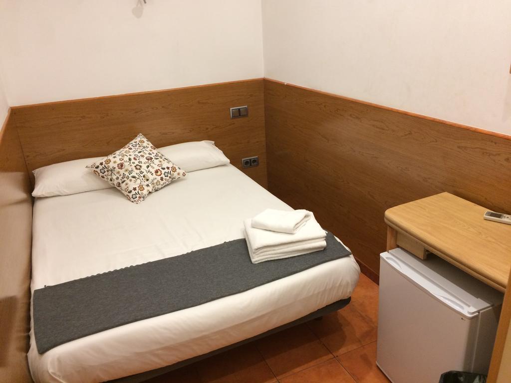 Estudios Pelayo Guest House Barcelona Eksteriør bilde